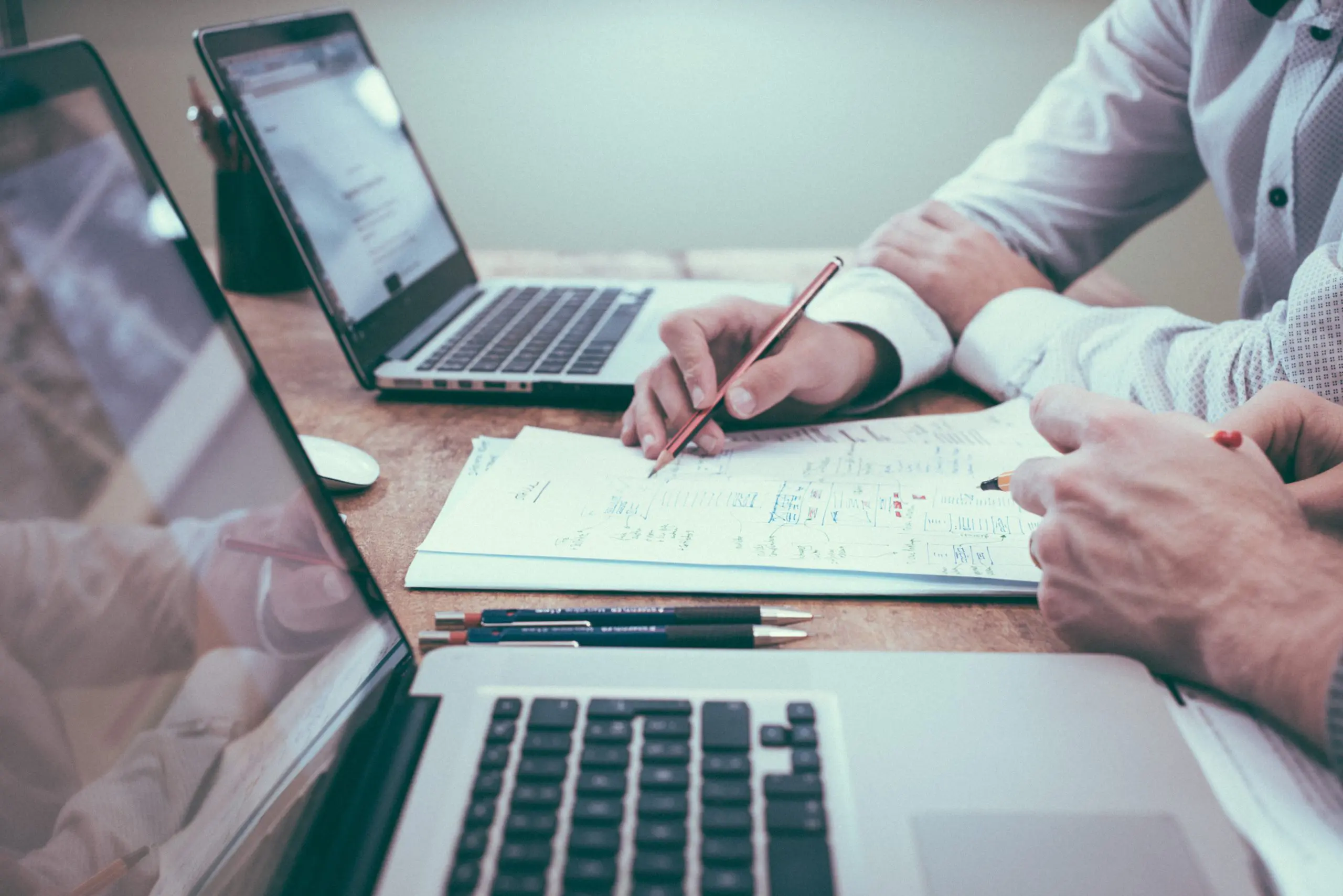 Internal vs External Audits: Understanding the Differences and Importance